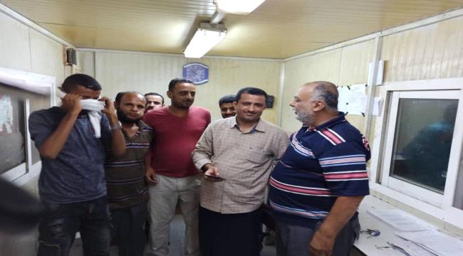 مدير عام كهرباء عدن يتفقد جاهزية عدد من محطات التوليد 
