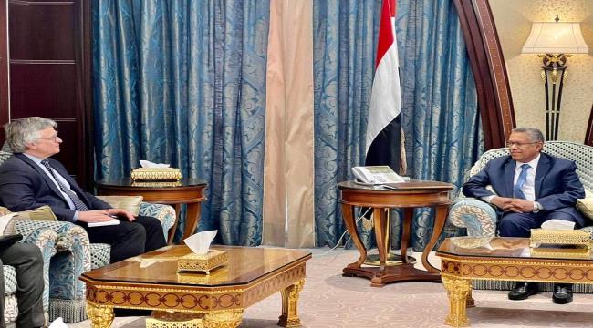 رئيس مجلس الشورى يلتقي المبعوث السويدي لليمن