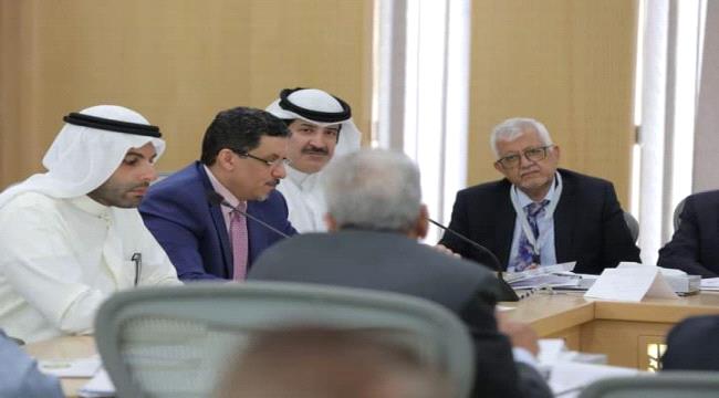 بن مبارك يشارك في جلسة النقاشات حول الدور الدبلوماسي لوزارة الخارجية في المشاورات اليمنية- اليمنية