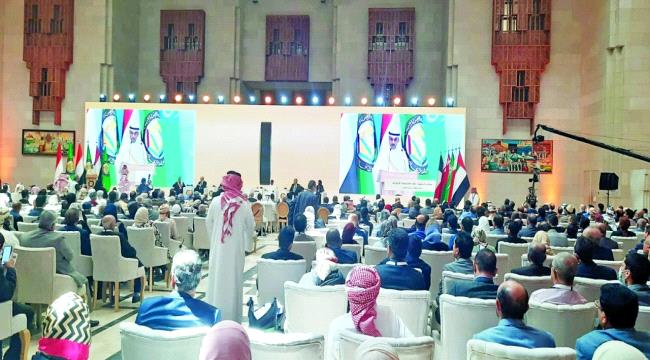 اليمن.. تقدم كبير في مشاورات الرياض وجهود خليجية لعقد مؤتمر دولي لإعادة الإعمار