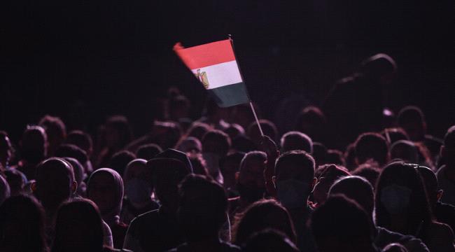 واعظة تثير الجدل حول تبادل القبلات بين الأزواج في نهار رمضان
