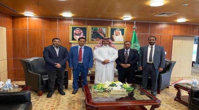 محافظ المهرة يناقش مع السفير السعودي احتياجات المحافظة 