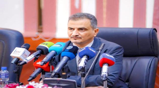 المحافظ لملس يعود إلى عدن قادماً من الرياض