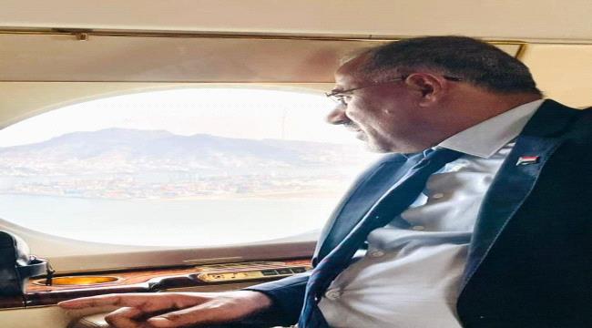 الزُّبيدي يصل إلى عدن بعد مشاركته في مشاورات الرياض