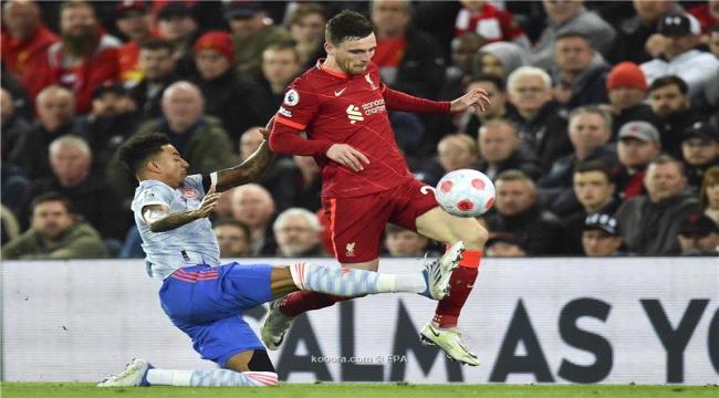 ليفربول يفترس يونايتد بأقل مجهود ويتصدر البريميرليج