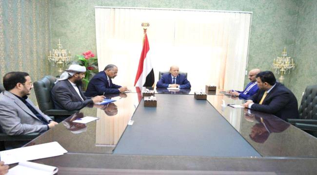 المجلس الرئاسي اليمني يشدد على ضرورة رفع الحصار الحوثي على تعز