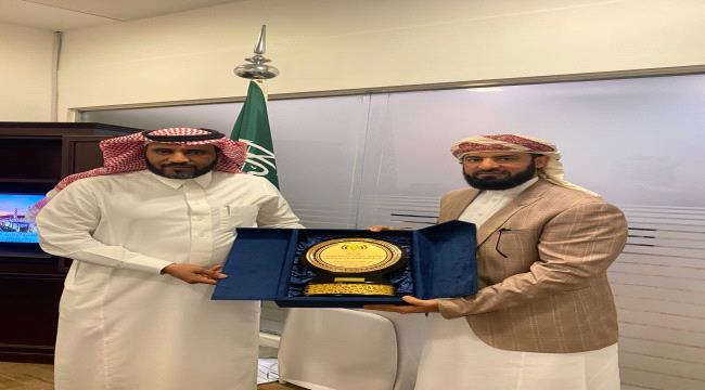الوكيل مختار الرباش يبحث مع القنصل السعودي مستجدات العمرة