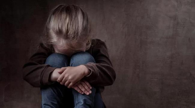 بهدف تأديبها.. أب يضرب طفلته حتى الموت