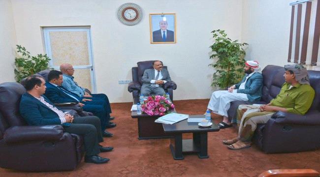 وزير النقل يلتقي رئيس الهيئة العامة لتنظيم شئون النقل البري ومدير عام منفذ الوديعة