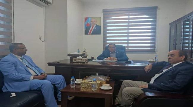 الخُبجي يلتقي وزير الشؤون الاجتماعية والعمل