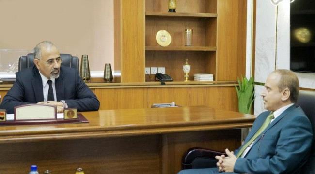 اللواء الزُبيدي يشدد على أهمية إيجاد الية ناجعة لاختيار الطلاب المستحقين للمنح الخارجية