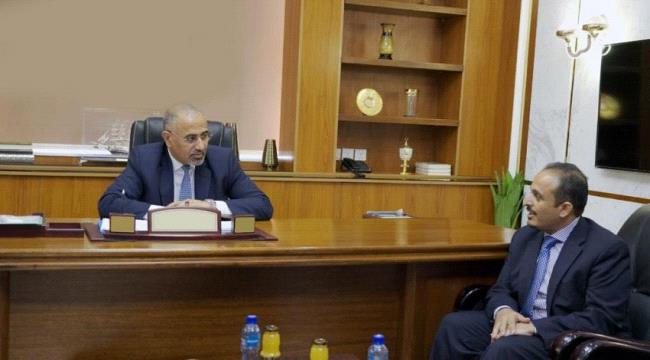 الزُبيدي يطلع على أوضاع الجالية اليمنية والطلاب الدارسين في كينيا