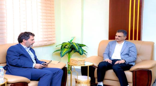 محافظ عدن يبحث مع نائب منسق الشؤون الإنسانية أوجه التعاون وتعزيز آلية التنسيق المشترك 
