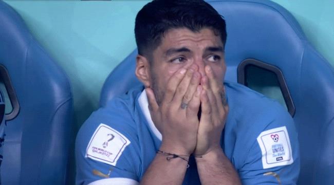 سواريز ينفجر باكيا بسبب «صاعقة» كوريا "شاهد" 