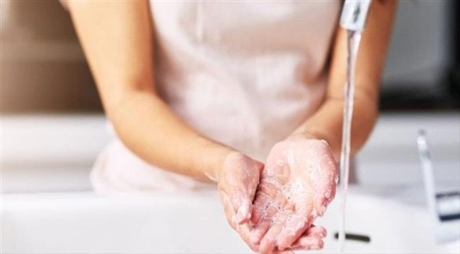 هل المياه الدافئة ضرورية لغسل اليدين؟