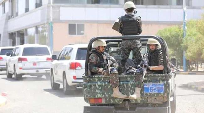 مقتل جنديين وإصابة 4 إثر هجوم على قافلة لبعثة دولية شرق اليمن