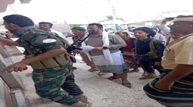 الملحقيات الثقافية في الخارج تستنكر اقتحام مسلحين مقر وزارة التعليم العالم بعدن