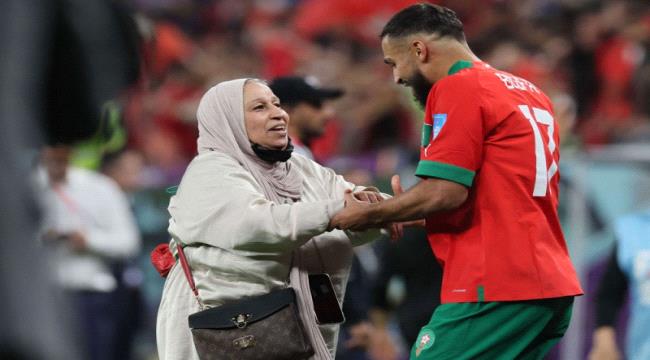 صور نجوم المغرب مع أمهاتهم حديث مواقع التواصل