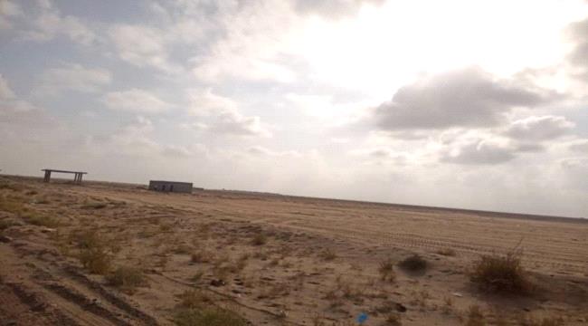 شيخ قبلي في الصبيحة يحذر باسطي الأراضي