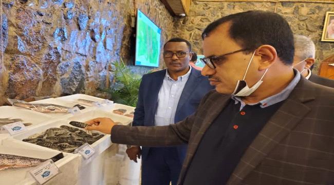 الوزير السقطري يشارك في زيارة أكبر مشروع استزراع سمكي جنوب جدة
