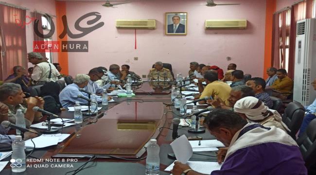 محافظ لحج يشيد بدور الأجهزة الأمنية في انجاح حملة إزالة العشوائيات