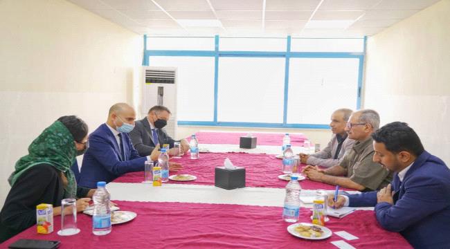الجعدي يناقش مع السفير الفرنسي مستجدات الأوضاع بالمحافظات المحررة