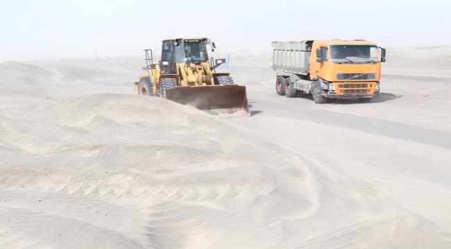 استعدادات لبدء تأهيل طرق جديدة في عدن