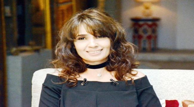 الفنانة المعتزلة حنان: خلعت الحجاب لإرضاء زوجي واعتزلت الفن بعد ضرب ابنتي من "الدادة"