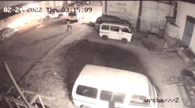 ضبط إثنين متورطين باغتيال قيادي أمني ومرافقيه شمال عدن  - فيديو