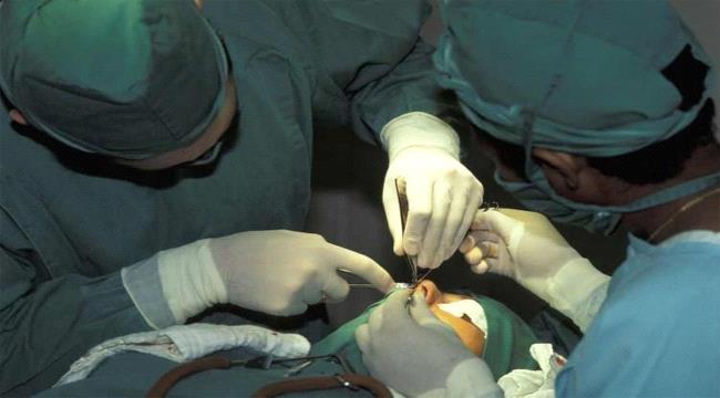 يعاني من صعوبة التنفس.. فاكتشف الأطباء شيئاً غريباً