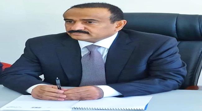 محافظ شبوة  يعزي في استشهاد العقيد سميح جرادة الصبيحي