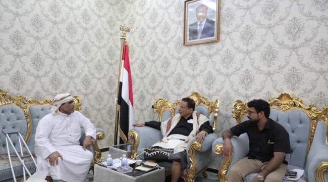 محافظ المهرة يطلع على نشاط جمعية رعاية وتأهيل المعاقين بالمحافظة