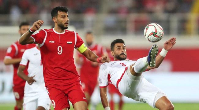 بالفيديو.. جماهير سوريا تهاجم عمر السومة عقب الهزيمة أمام الإمارات