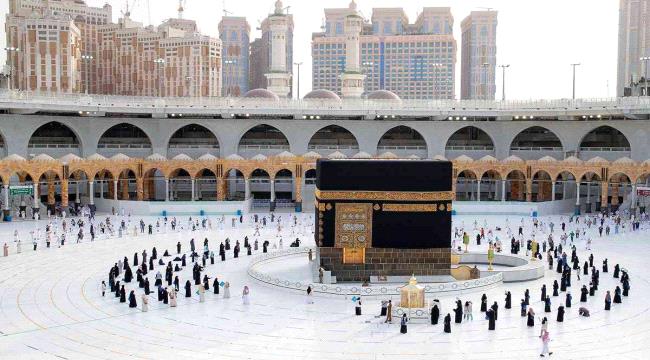 السعودية تسمح لأصحاب تأشيرات الزيارة والسياحة والعمل بأداء العمرة