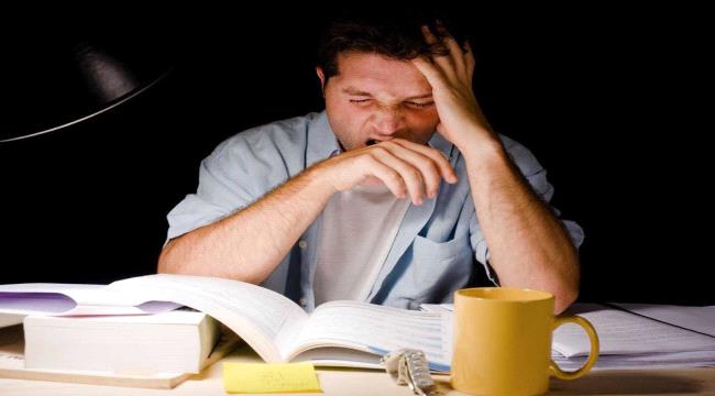 نقص هذه الفيتامينات يجعلك كثير التثاؤب