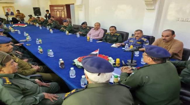 وكيل وزارة الداخلية يرأس إجتماعا لكافة الوحدات الأمنية في محافظة المهرة 