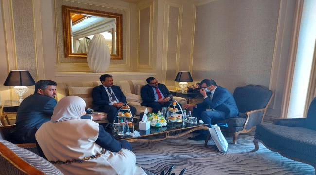 الوزير السقطري يبذل جهودا حثيثة لاستقطاب شركات استثمارية الى اليمن