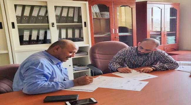 عدن.. محلي صيرة والأشغال العامة يوقعان اتفاقية مشروع تصريف مياه الأمطار