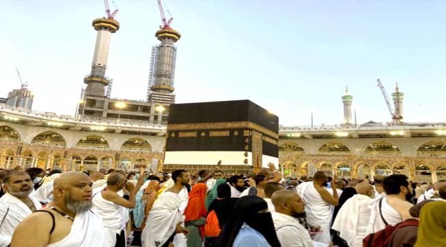 مليون مسلم يؤدون مناسك الحج رغم الشمس الحارقة