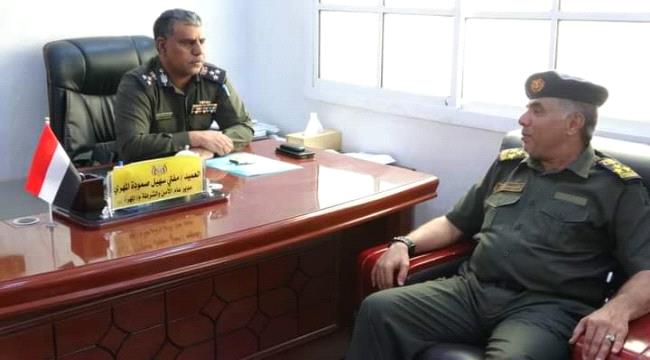 مدير أمن المهرة يلتقي نظيره بساحل حضرموت للتنسيق والعمل المشترك في القضايا الأمنية 
