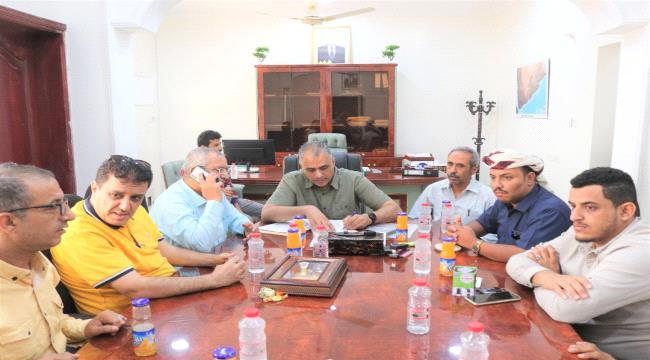 الماس يوقع عقود تنفيذ الصيانة الروتينية للطرقات في أبين 