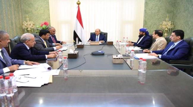 مجلس القيادة الرئاسي يستمع إلى احاطة من اللجنة الأمنية والعسكرية ورسالة من المبعوث الأممي