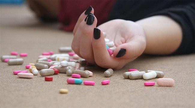 طفلة تحاول التخلص من حياتها لرسوبها في الامتحان في مصر