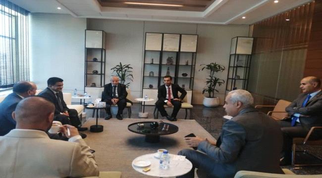 وفد حكومي يطلع على تجربة الشركة العربية للتعدين بالأردن