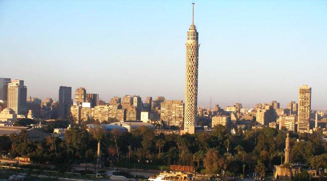 الكشف عن سبب انتحار شاب برمي نفسه من برج القاهرة