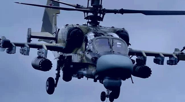 شاهد فيديو لمروحيات تقوم بمهمة غطاء جوي لرتل عسكري روسي في أوكرانيا