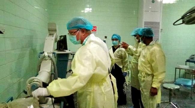 بعثة طبية كوبية تزور مستشفى ابن خلدون في لحج 