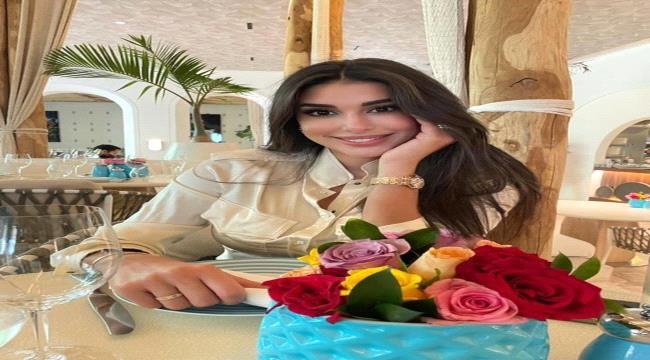 ياسمين صبرِي تُؤَدّي مناسك العمرة في مكة المكرمة