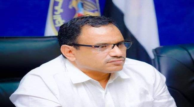 الوزير السقطري يعزي بوفاة " ناصر الحوفلي " 