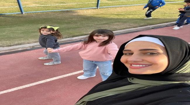 حلا شيحة تعود بقوة للسوشيال ميديا وتكشف عن صور عائلية جديدة برفقة أطفالها